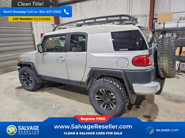 Used 2007 Toyota FJ Cruiser 4WD image 3