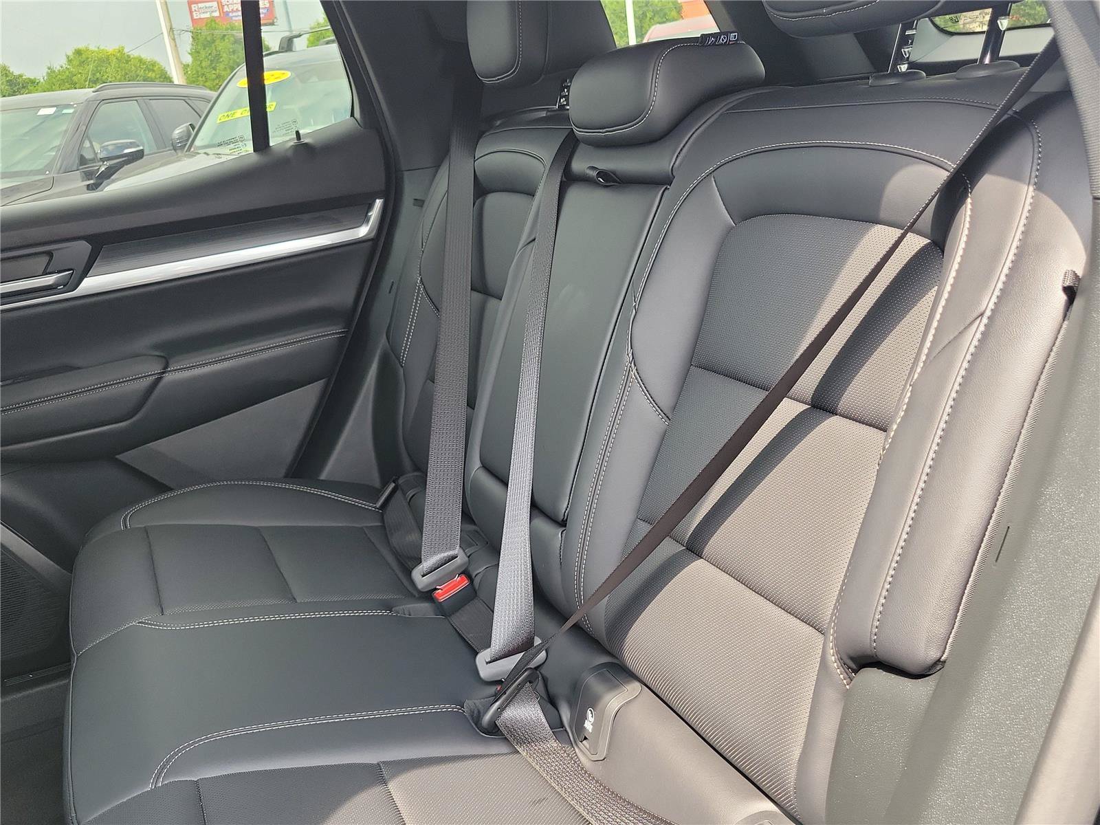 New 2027 GMC Terrain Elevation w/ Elevation Premium Package AWD/4WD image 12