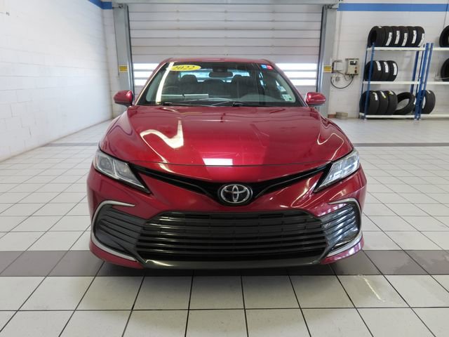Used 2022 Toyota Camry LE FWD image 18