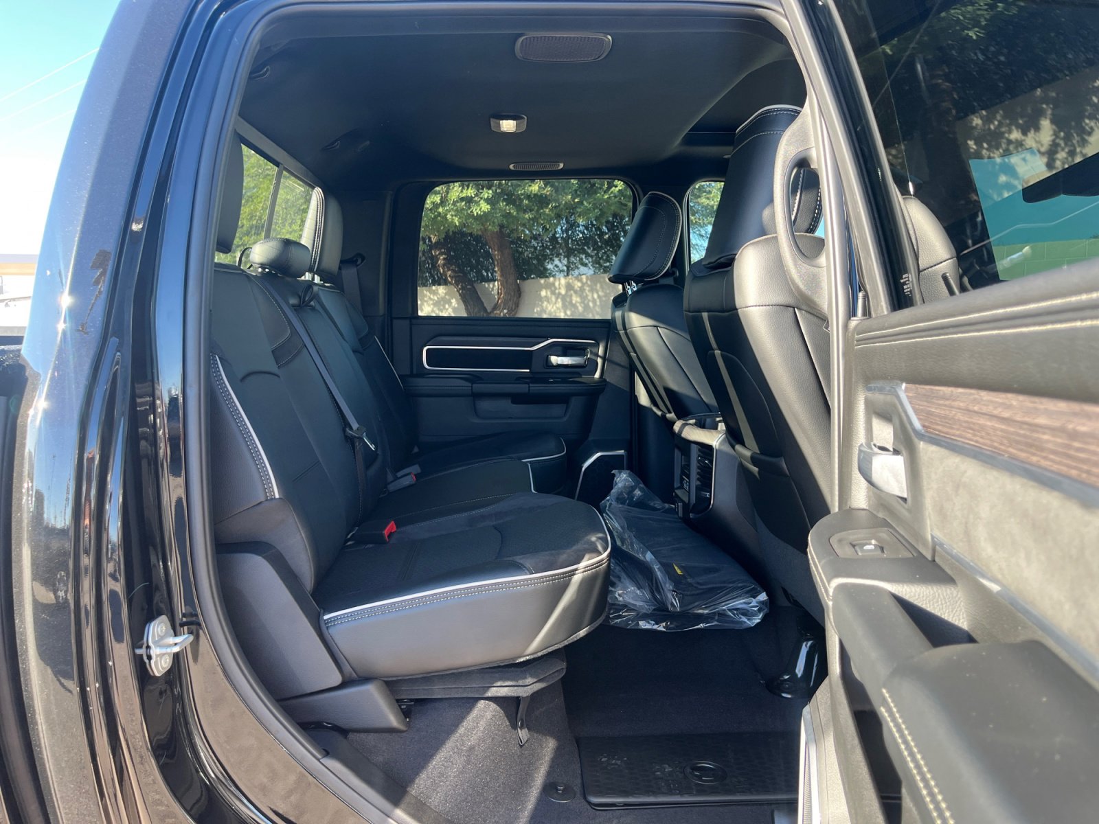 New 2026 RAM 2500 Laramie w/ Night Edition image 18