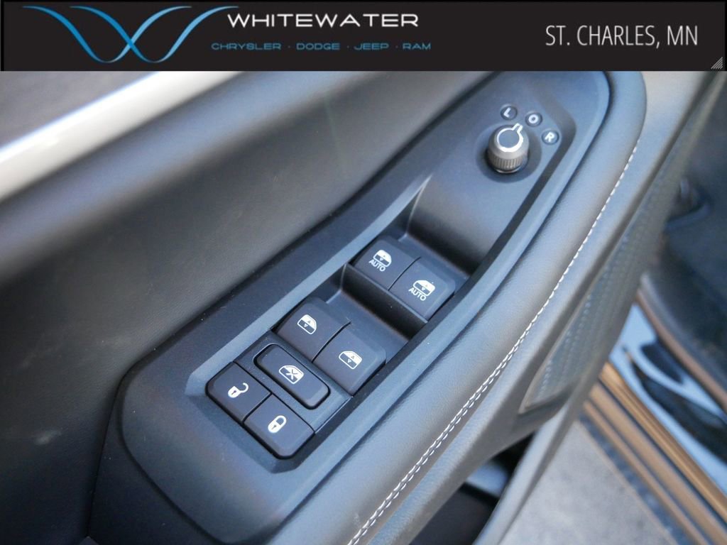 New 2025 Jeep Grand Cherokee L Limited w/ Luxury Tech Group II image 7