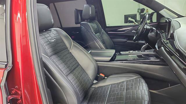Used 2023 Cadillac Escalade V AWD/4WD image 33