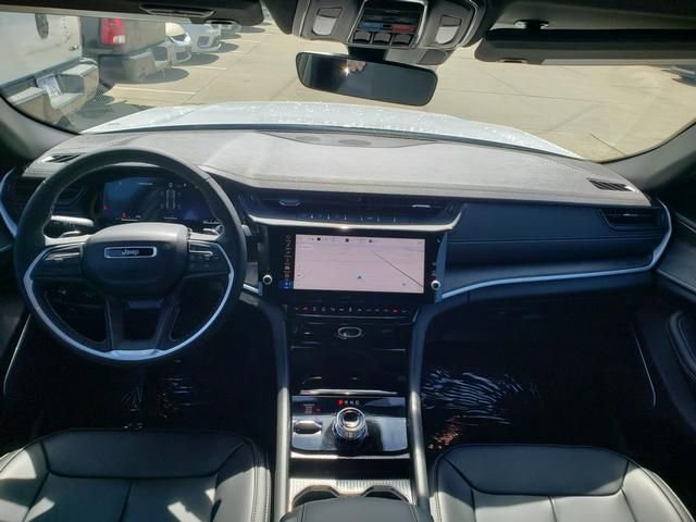 New 2026 Jeep Grand Cherokee Limited w/ Limited Altitude Package AWD/4WD image 8