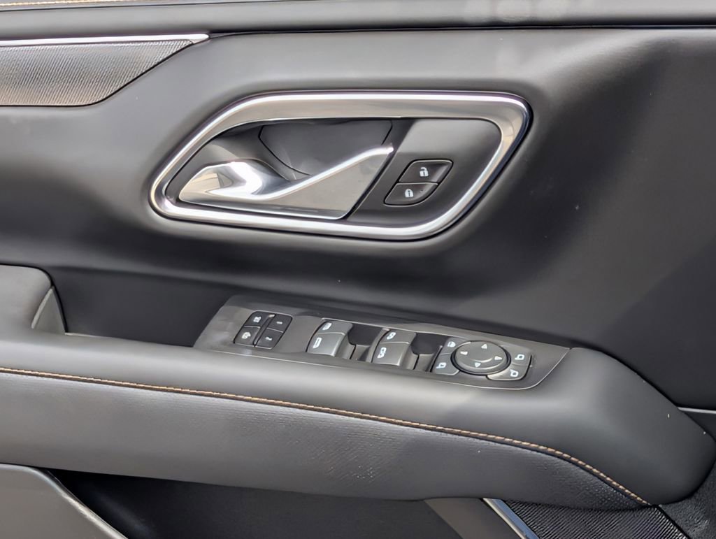 Used 2024 GMC Yukon XL AT4 w/ AT4 Premium Package image 22