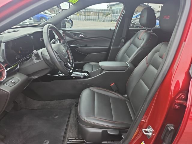 Used 2025 Chevrolet Trax RS w/ Driver Confidence Package image 10