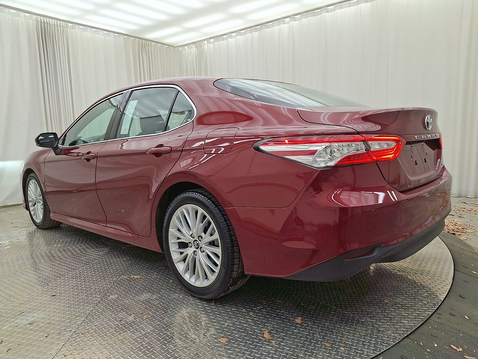 Certified 2018 Toyota Camry XLE image 22