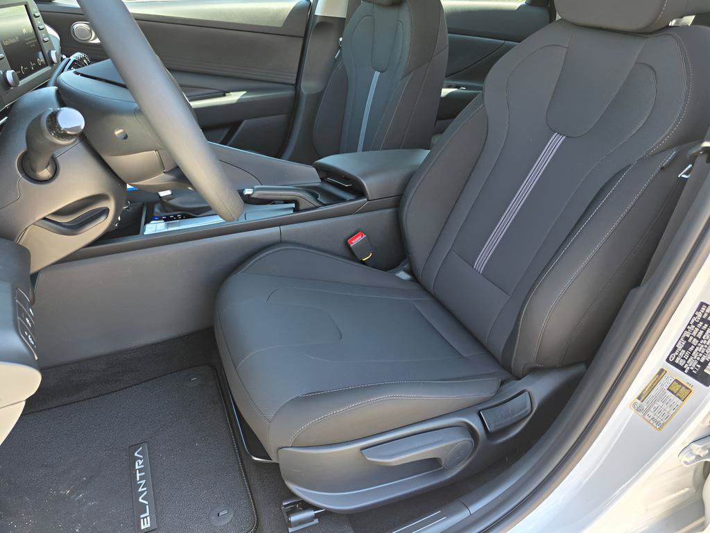 New 2026 Hyundai Elantra SE w/ Cargo Package FWD image 13