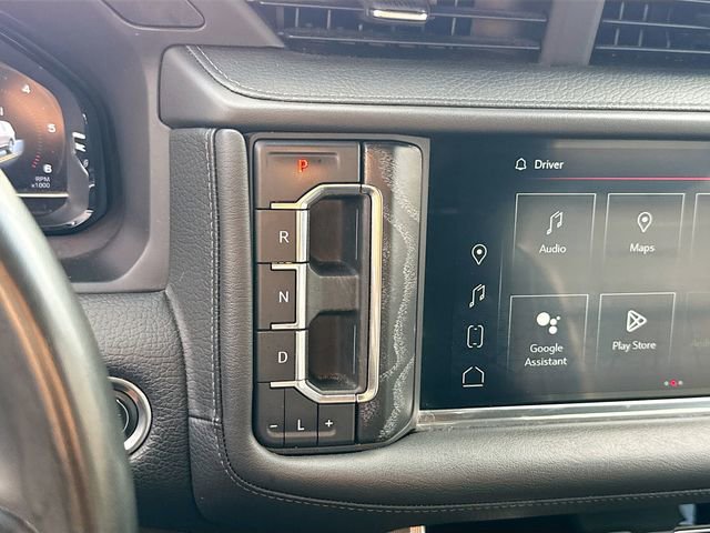 Used 2023 GMC Yukon XL Denali image 16