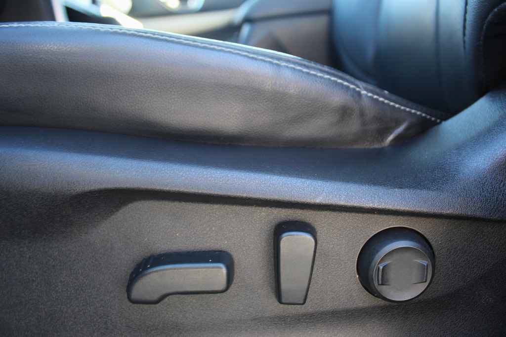 Used 2020 Subaru Ascent Limited w/ Technology Package AWD/4WD image 27