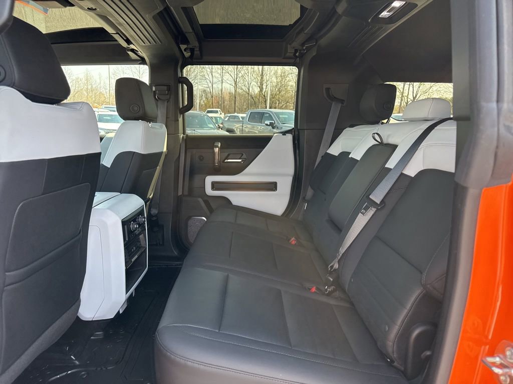 Used 2024 GMC Hummer EV 2X w/ Extreme Off-Road Package image 12
