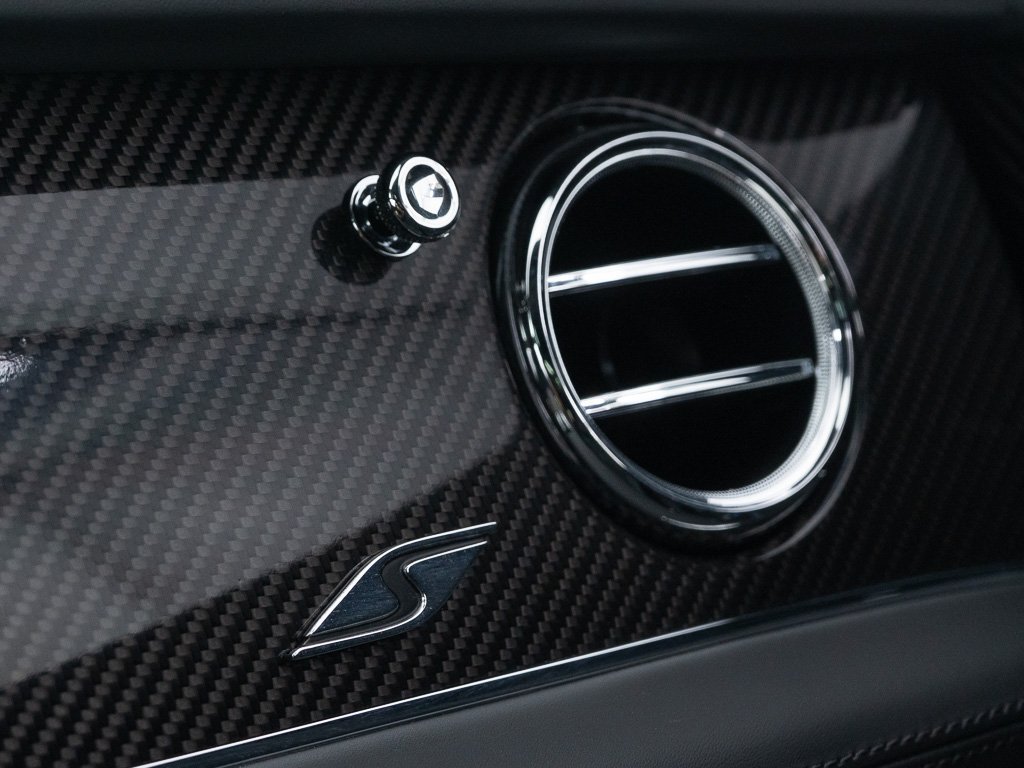 Certified 2025 Bentley Bentayga AWD/4WD image 43