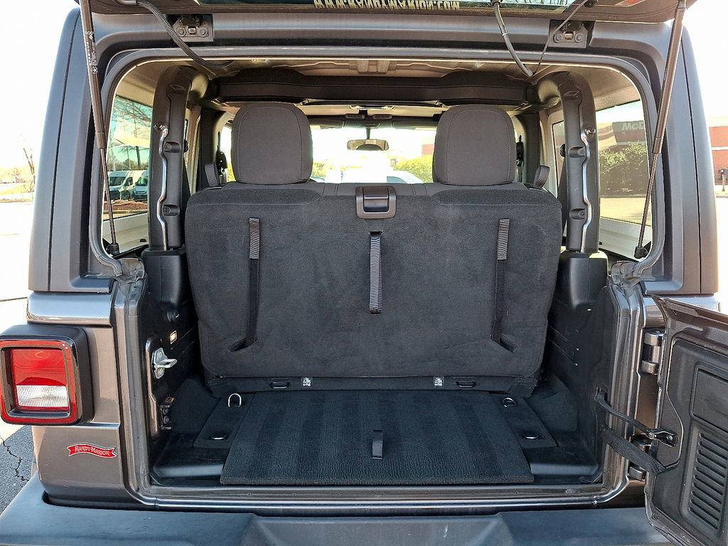 Used 2023 Jeep Wrangler Sport image 28