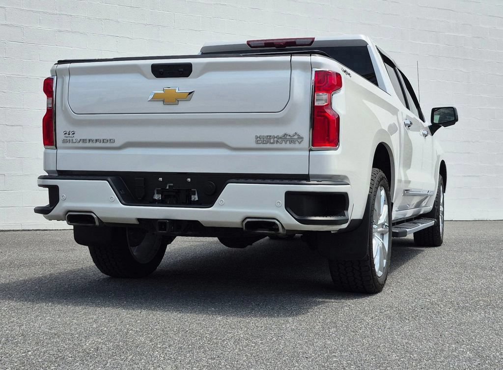 Used 2025 Chevrolet Silverado 1500 High Country w/ Technology Package AWD/4WD image 53