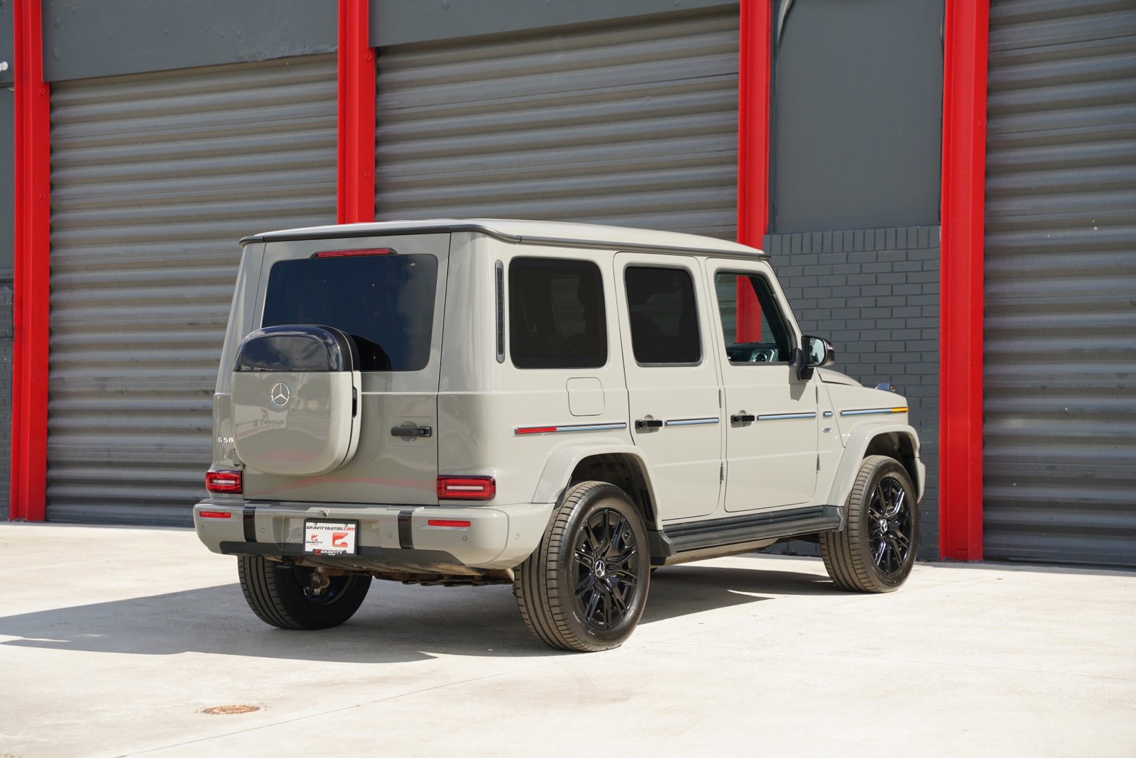 Used 2025 Mercedes-Benz G 580 w/ EQ Technology image 3
