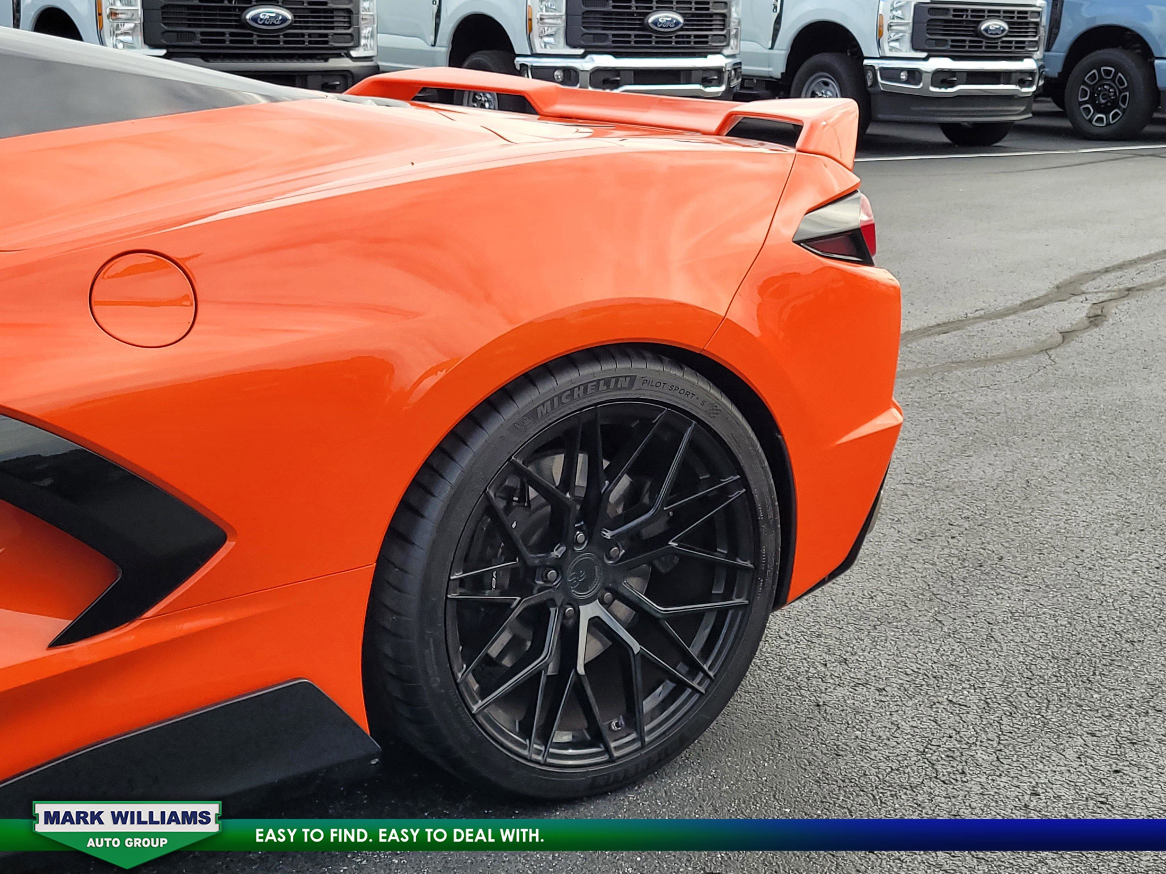 Used 2021 Chevrolet Corvette Stingray Premium Conv w/ Z51 Performance Package image 10