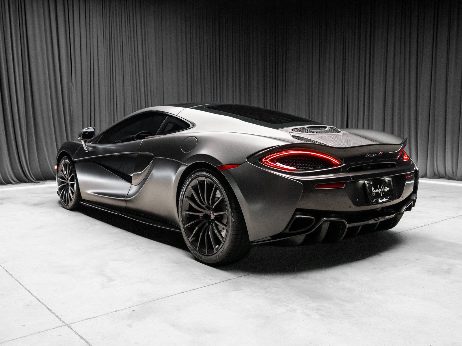 Used 2017 McLaren 570S RWD image 7