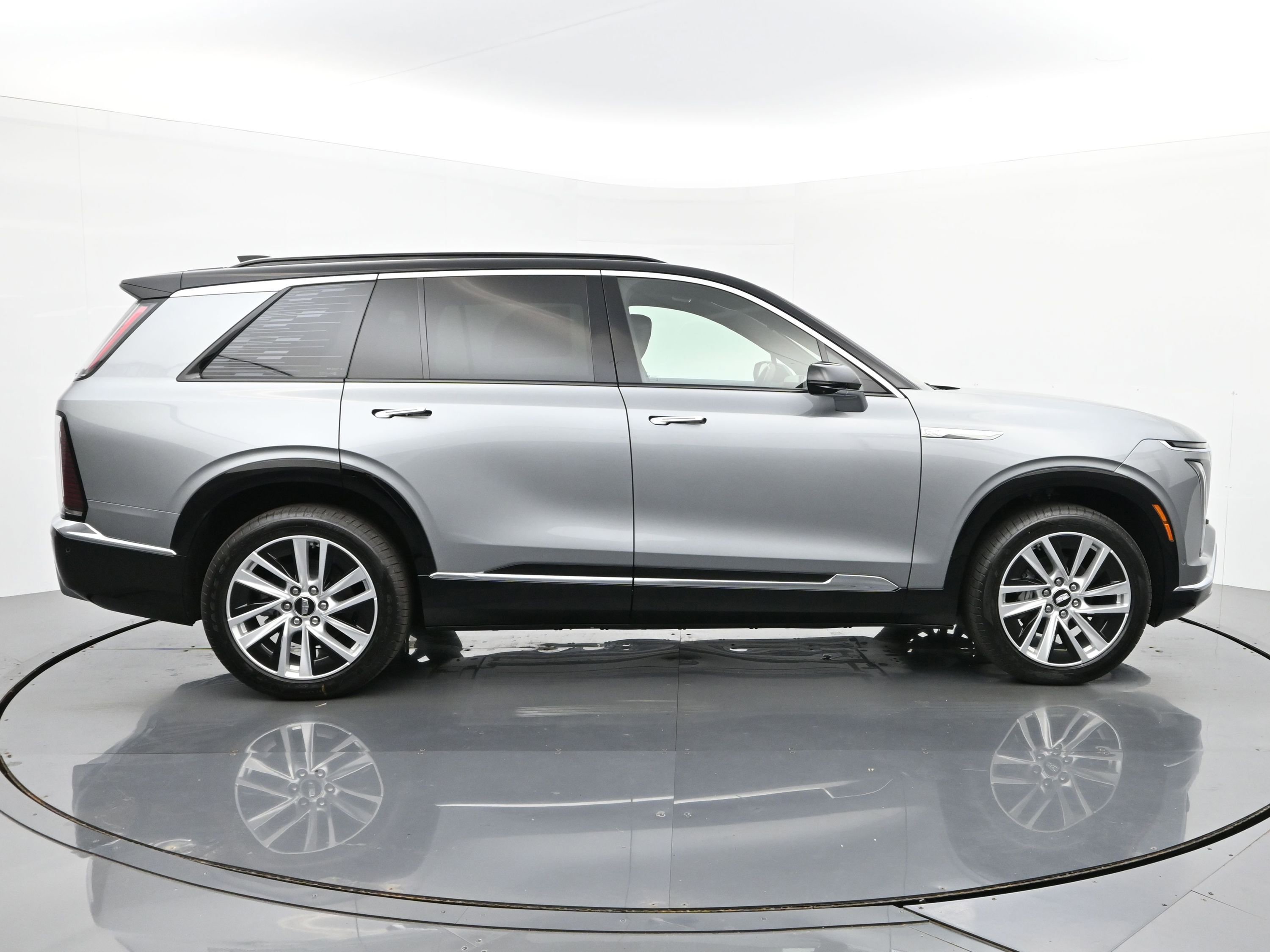 New 2026 Cadillac Vistiq Luxury w/ LPO, Floor Liner Package image 6