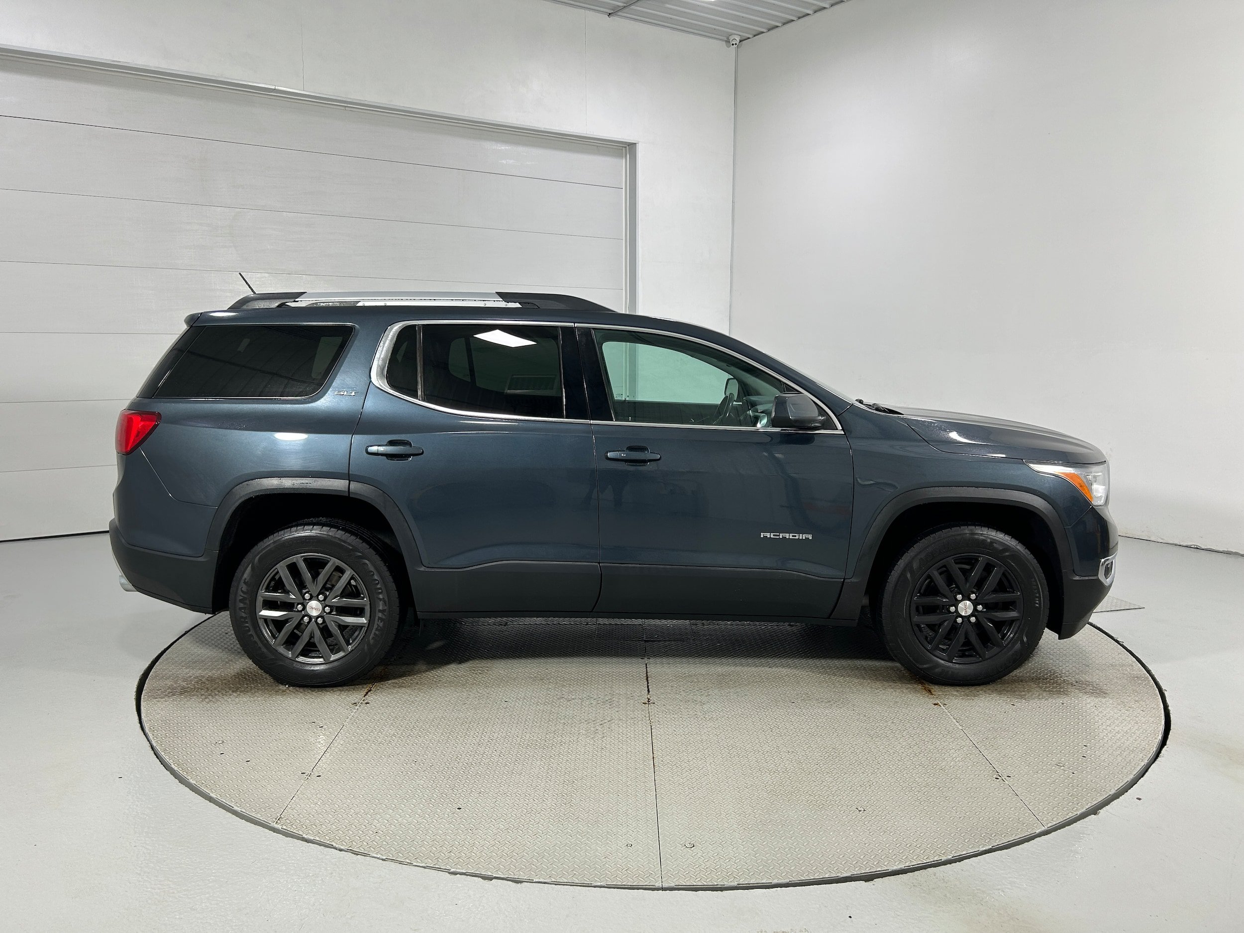 Used 2019 GMC Acadia SLT AWD/4WD image 40