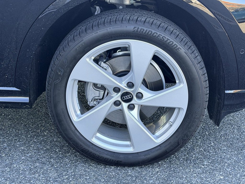 Used 2025 Audi Q5 Premium Plus w/ Premium Plus image 25