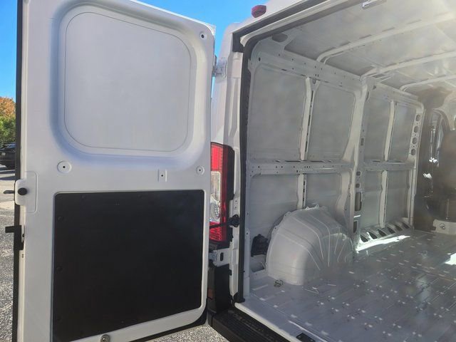 New 2026 RAM ProMaster 1500 w/ Convenience Group image 9