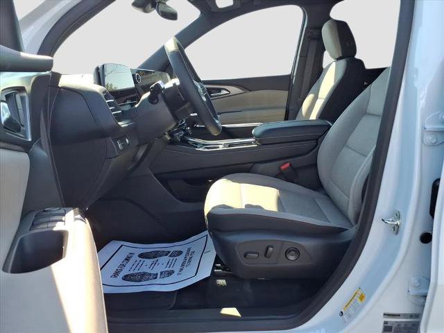 New 2026 Chevrolet Traverse LT w/ LPO, Floor Liner Package image 19