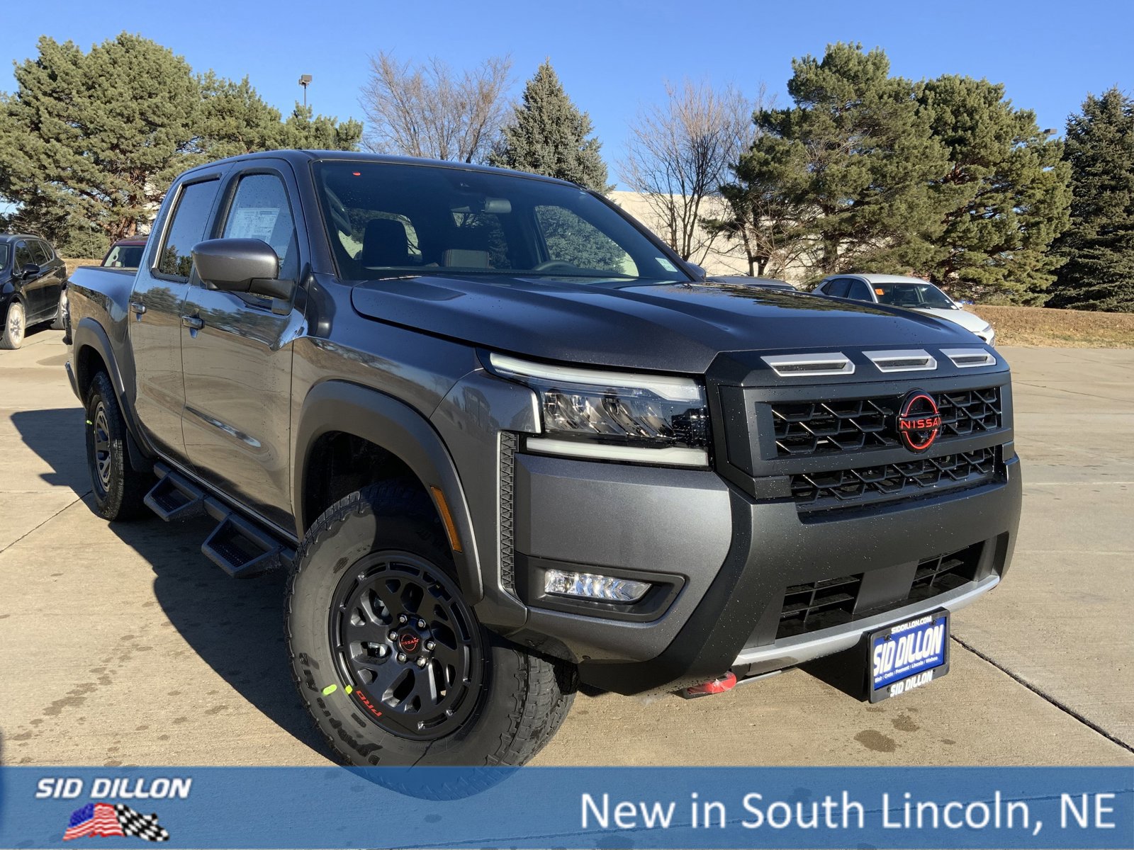 New 2026 Nissan Frontier PRO-4X w/ Pro-4x Convenience Package image 2