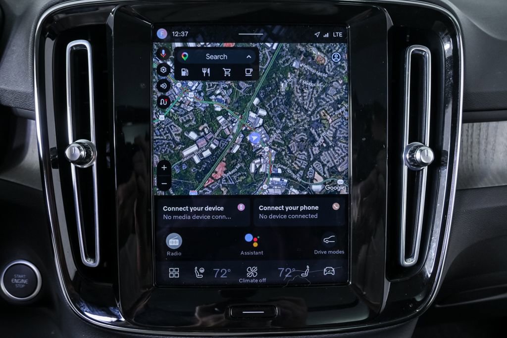 Certified 2023 Volvo XC40 B4 Plus w/ Driver Assist Package image 17