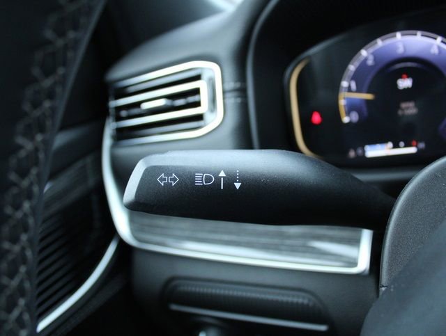 Used 2022 Jeep Wagoneer Series III w/ Flexible Seating Group image 36