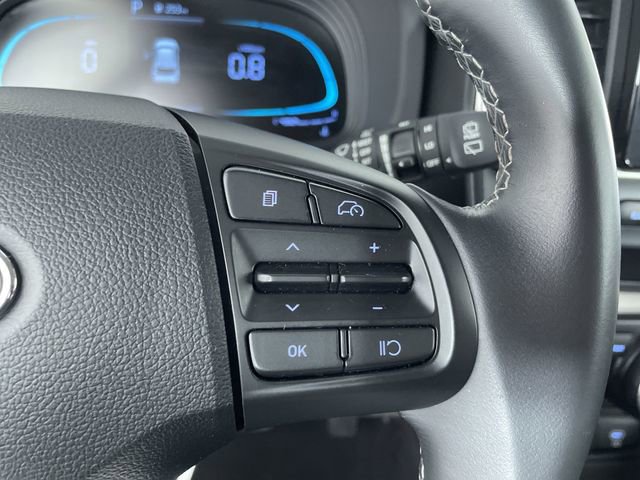Used 2025 Hyundai Venue SEL FWD image 29