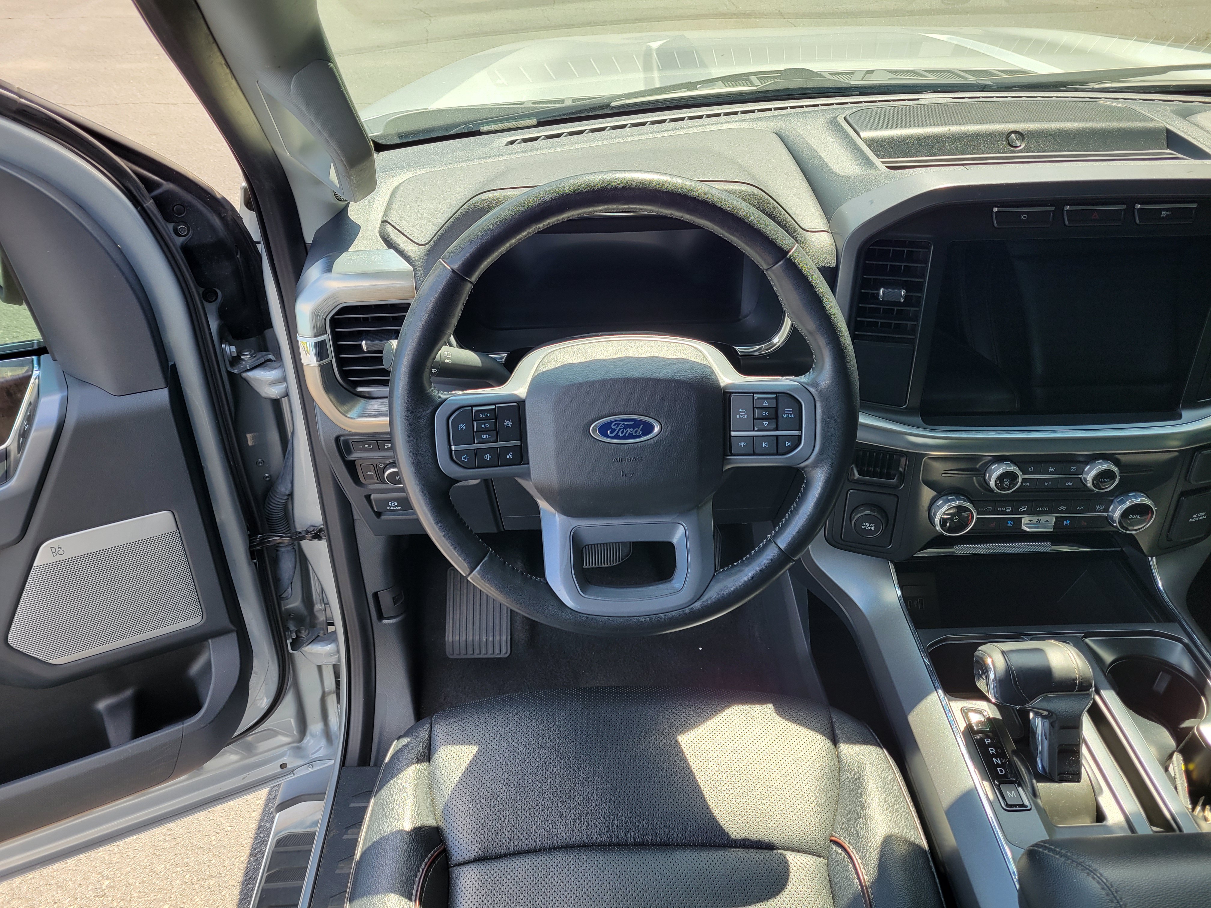 Used 2023 Ford F150 Lariat RWD image 16