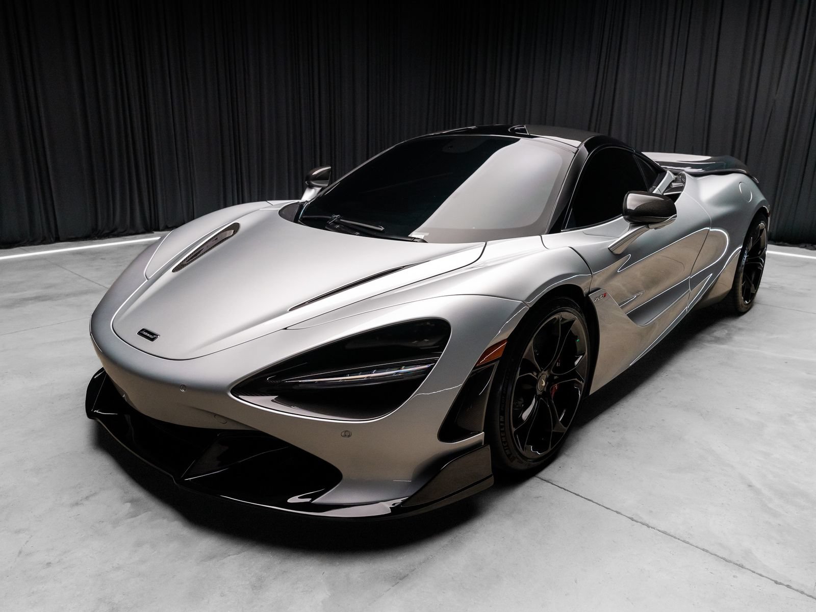 Used 2019 McLaren 720S RWD image 10
