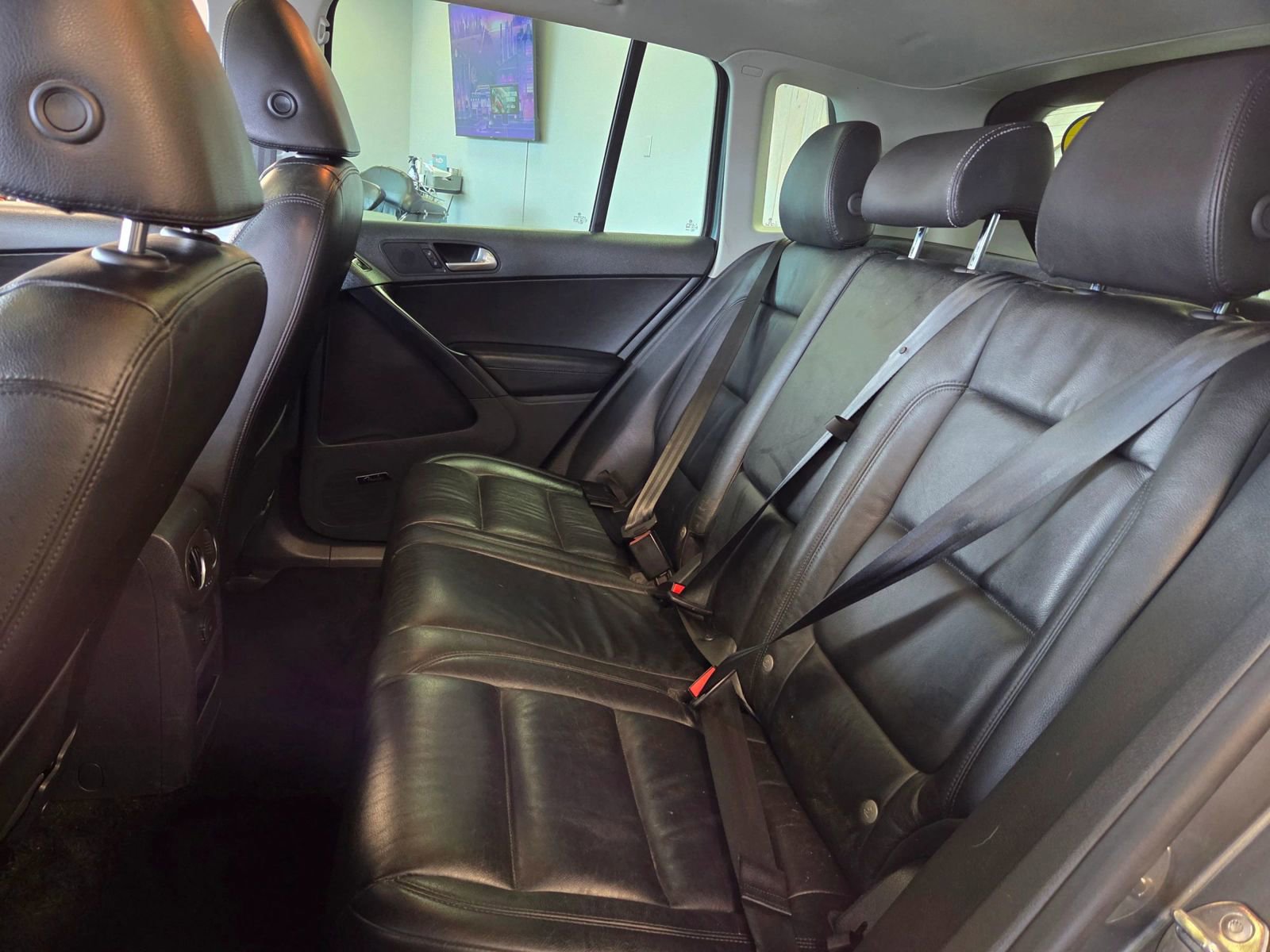 Used 2016 Volkswagen Tiguan SEL image 39