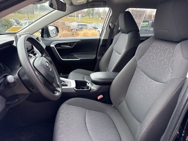 Used 2025 Toyota RAV4 XLE AWD/4WD image 22
