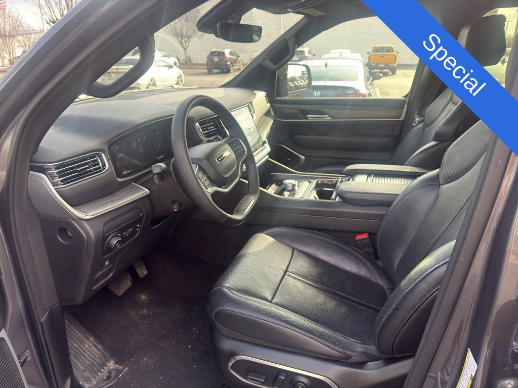 Used 2024 Jeep Wagoneer Series II image 11