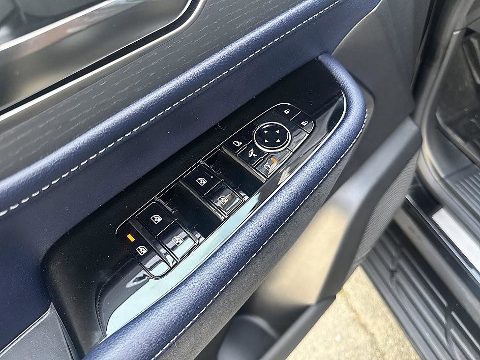 New 2026 INFINITI QX80 4WD image 10