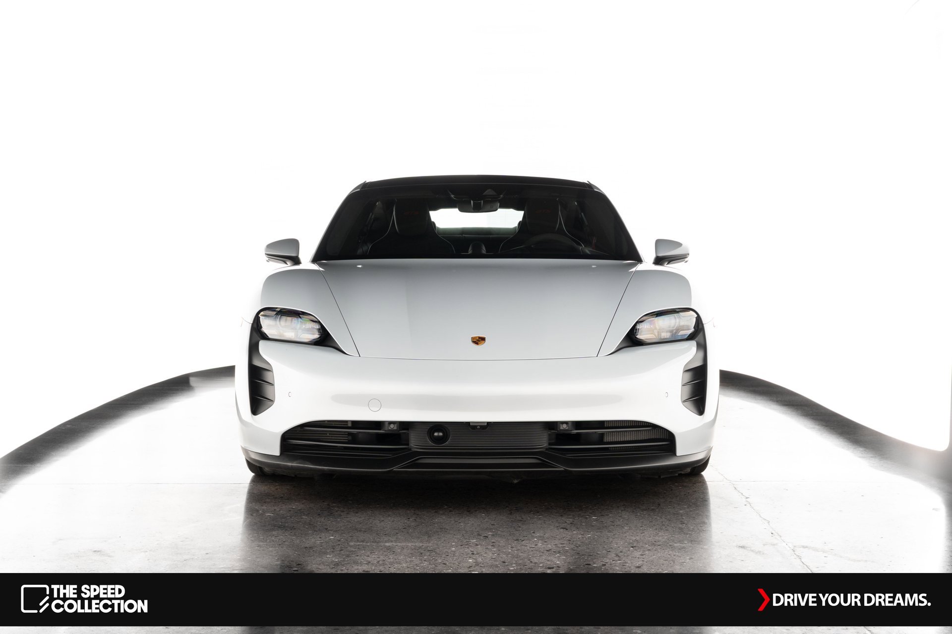 Used 2023 Porsche Taycan GTS image 3