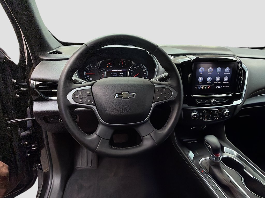 Used 2023 Chevrolet Traverse RS FWD image 11