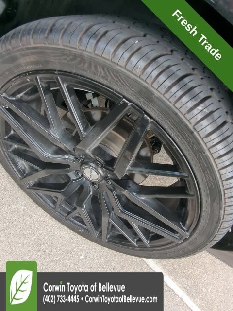 Used 2016 Dodge Challenger SXT w/ Driver Convenience Group RWD image 16