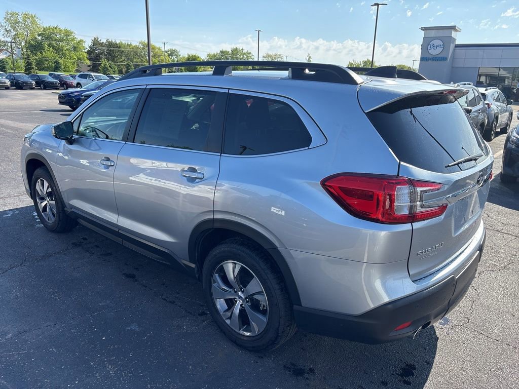 Certified 2025 Subaru Ascent Premium w/ Popular Package #2 AWD/4WD image 5