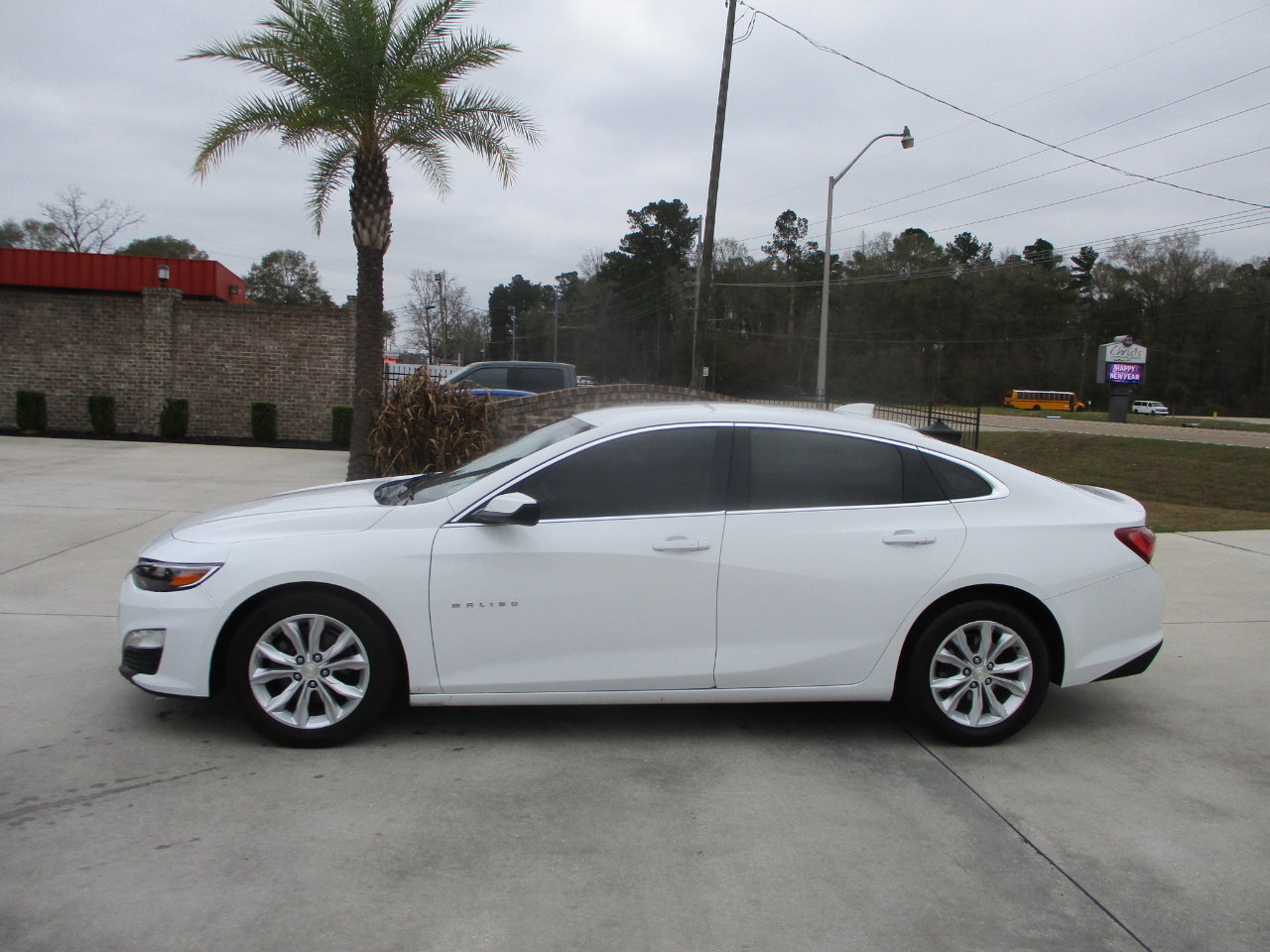 Used 2021 Chevrolet Malibu LT image 14