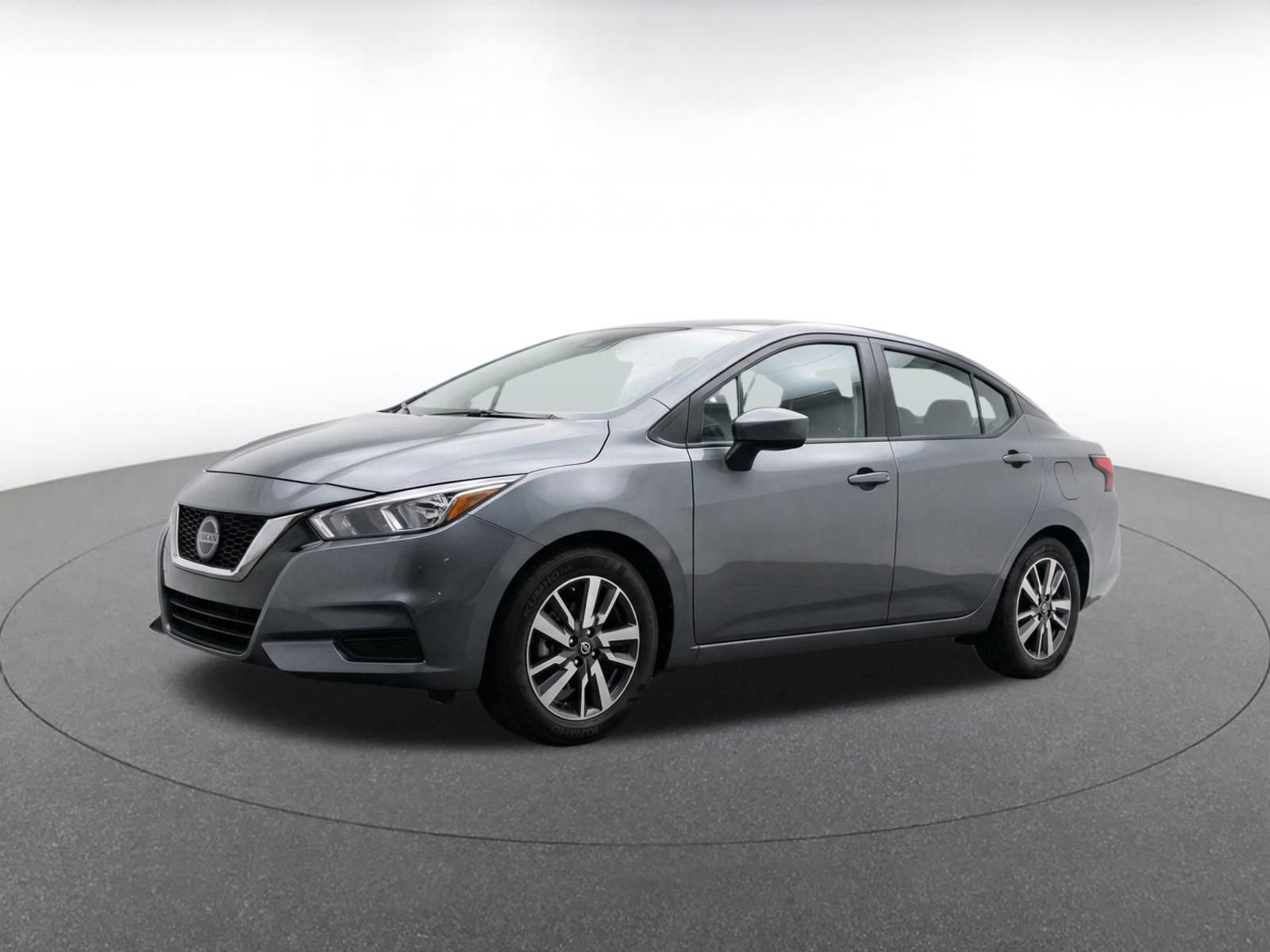 Used 2025 Nissan Versa SV FWD image 3