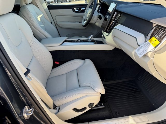 New 2026 Volvo XC60 T8 Ultra w/ Protection Package Premier image 10