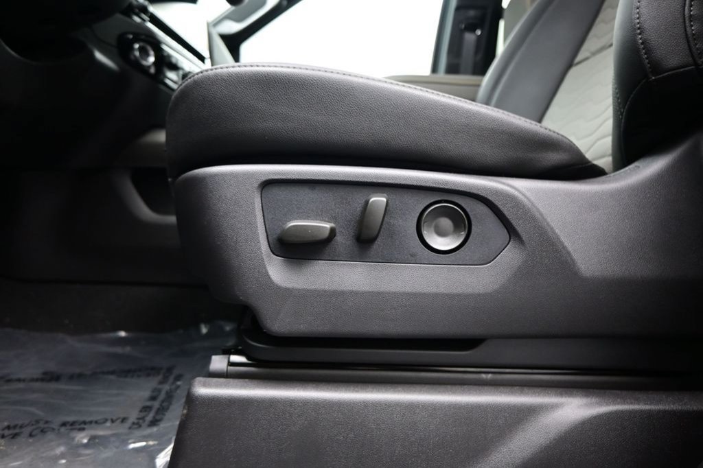 New 2026 Chevrolet Silverado 1500 ZR2 w/ LPO, Dark Essentials Package AWD/4WD image 31