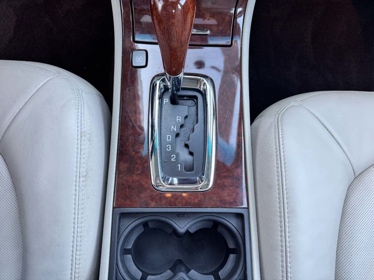 Used 2008 Buick Lucerne CXS FWD image 45