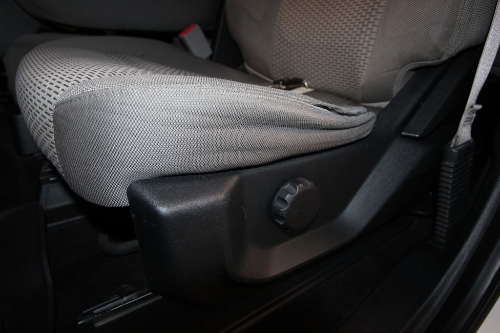 Used 2016 Ford F150 XLT image 7