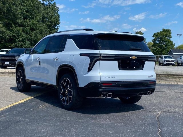 New 2026 Chevrolet Traverse High Country w/ LPO, Floor Liner Package image 5