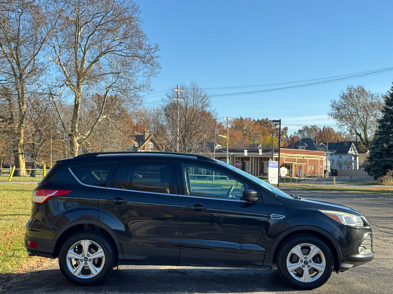 Used 2014 Ford Escape SE w/ Equipment Group 201A image 9