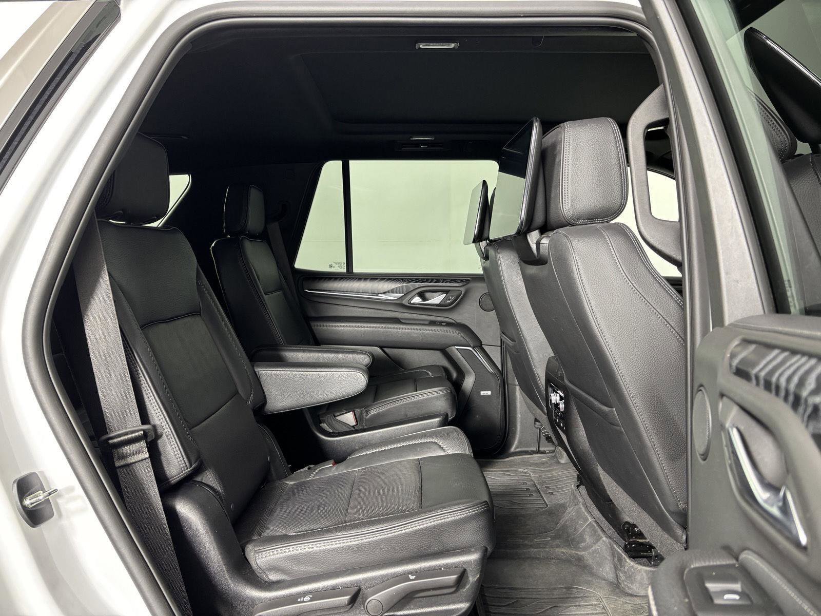 Used 2023 GMC Yukon Denali w/ Advanced Technology Package image 18