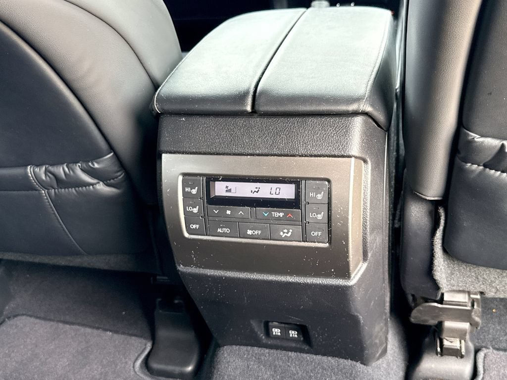 Used 2023 Lexus GX 460 Premium AWD/4WD image 18