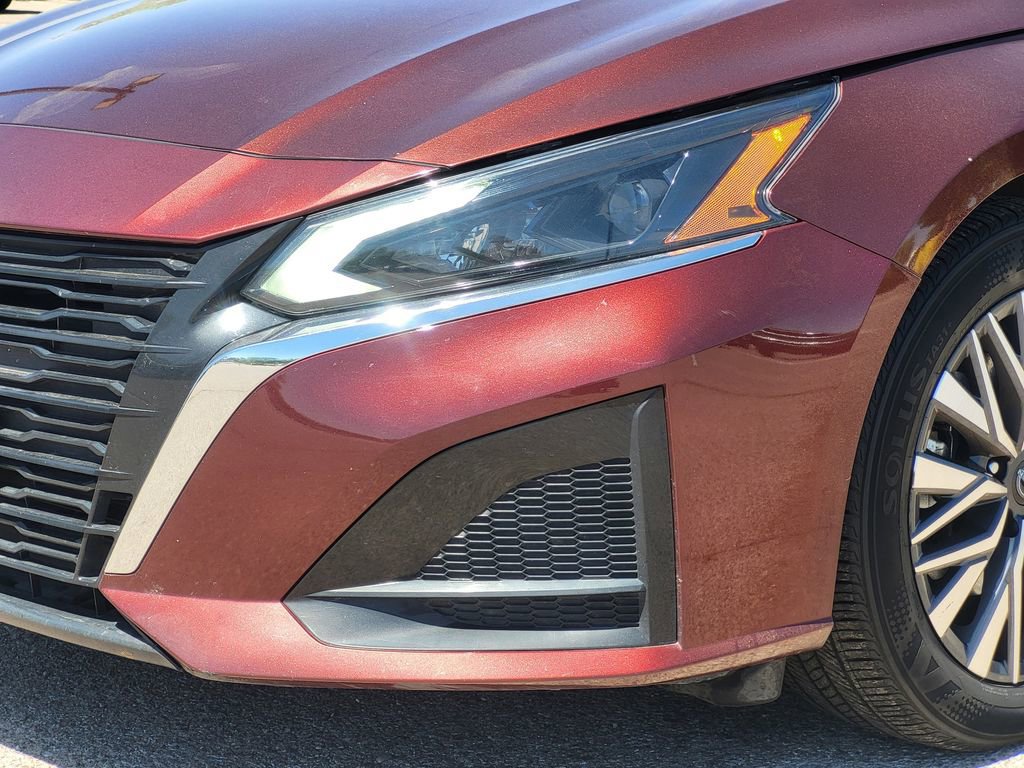 Used 2024 Nissan Altima 2.5 SV FWD image 5